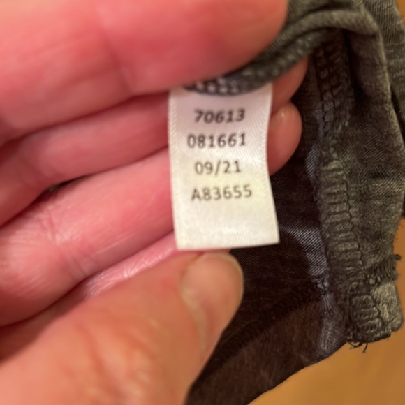 Yellowstone Dutton Ranch graphic t-shirt size Medium - Picture 4 of 4